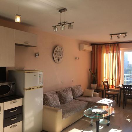 Appartement Апартамент Зорница à Burgas Extérieur photo
