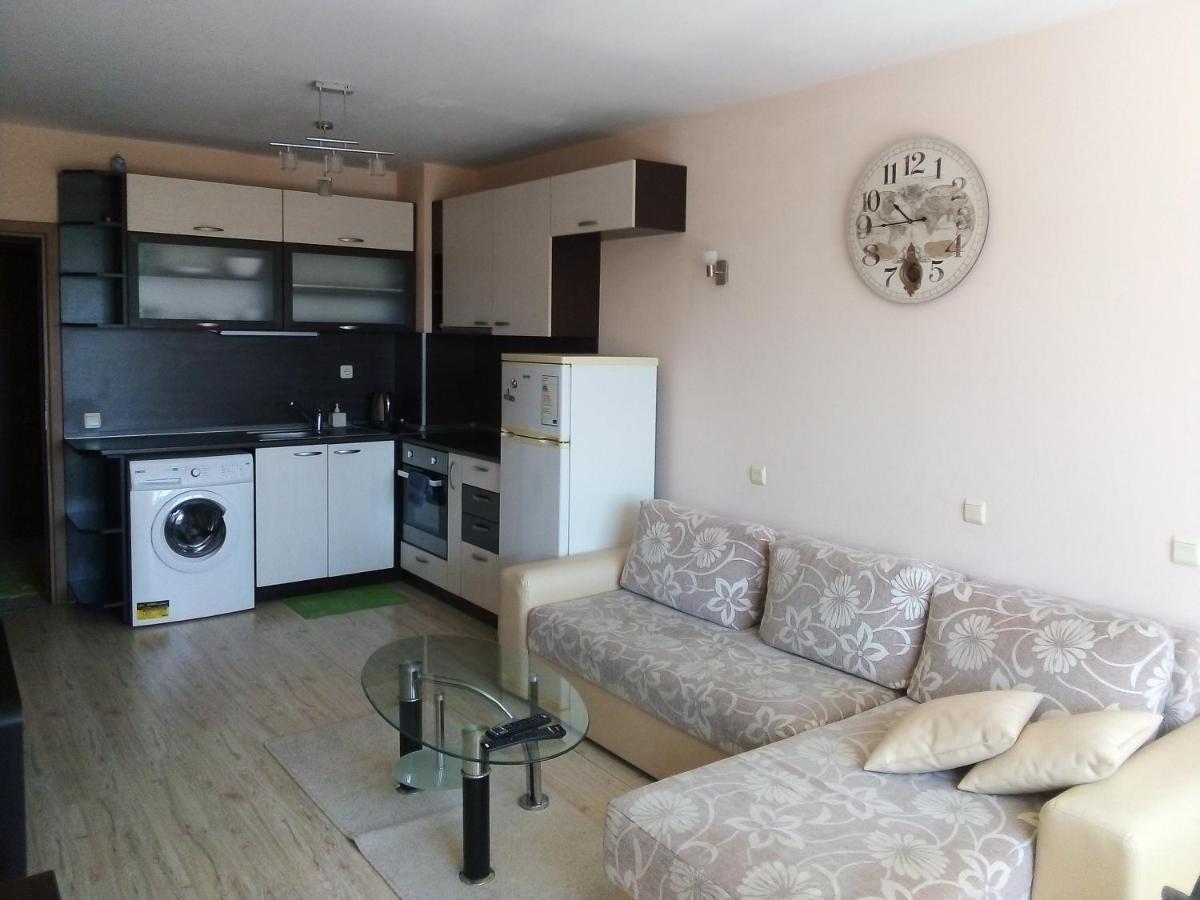 Appartement Апартамент Зорница à Burgas Extérieur photo