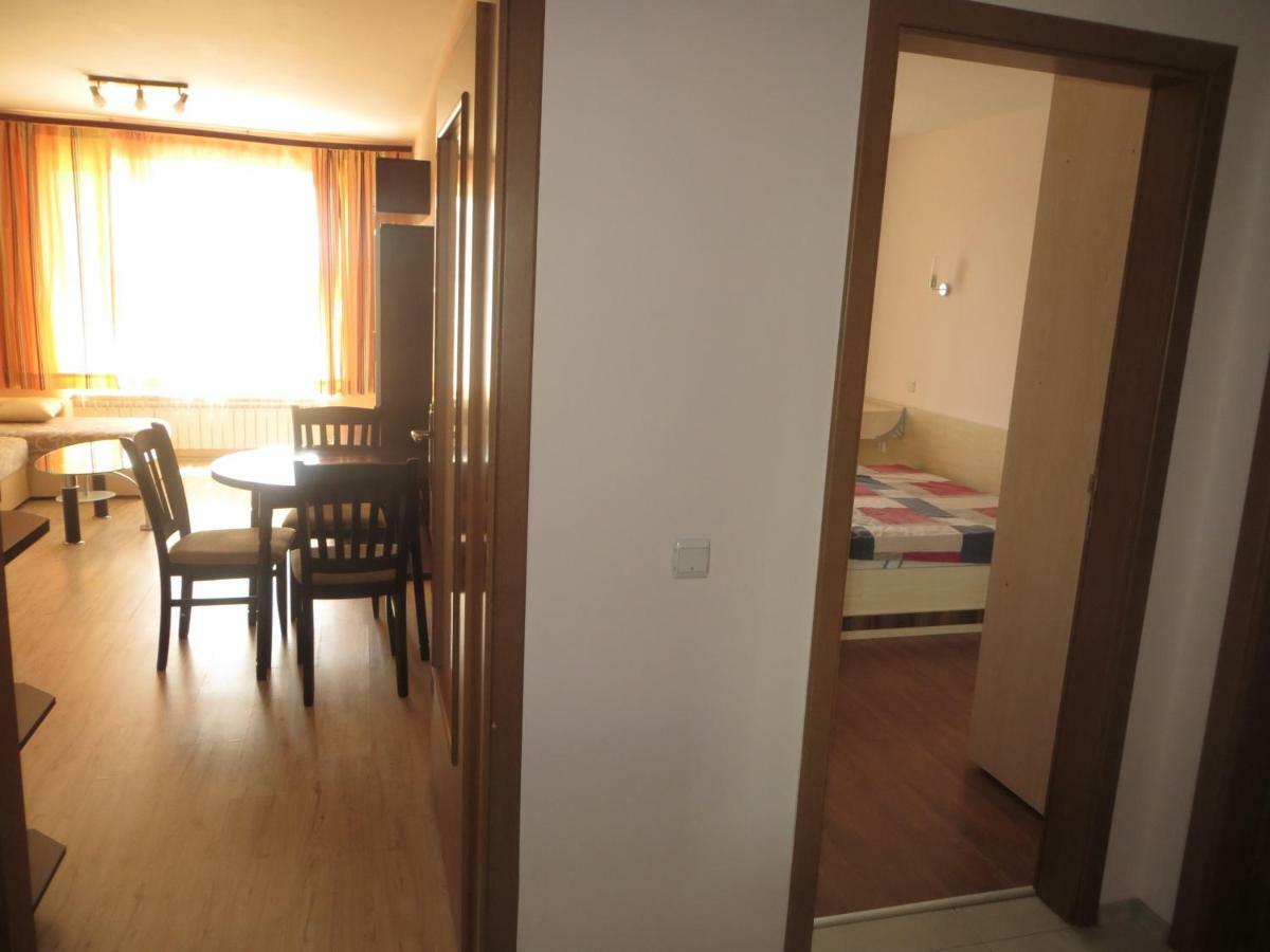 Appartement Апартамент Зорница à Burgas Extérieur photo
