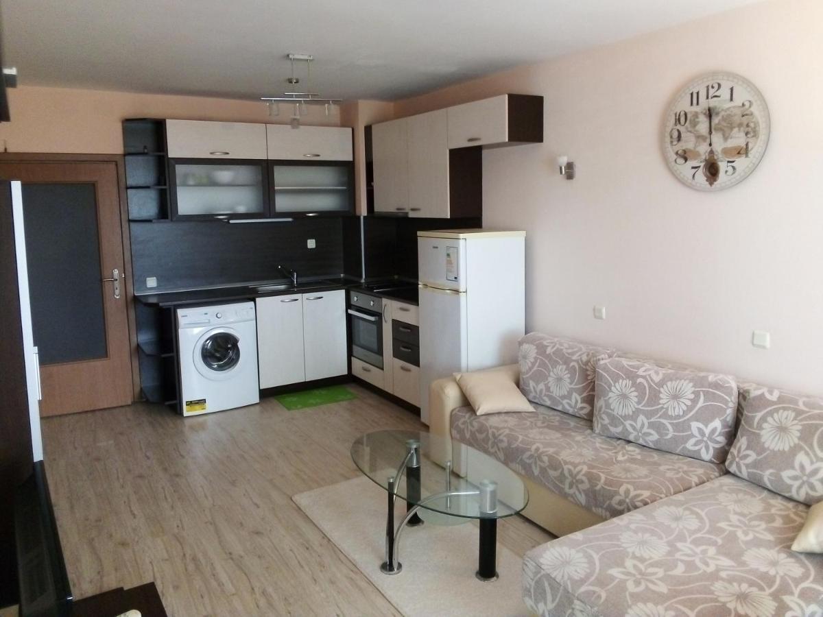 Appartement Апартамент Зорница à Burgas Extérieur photo